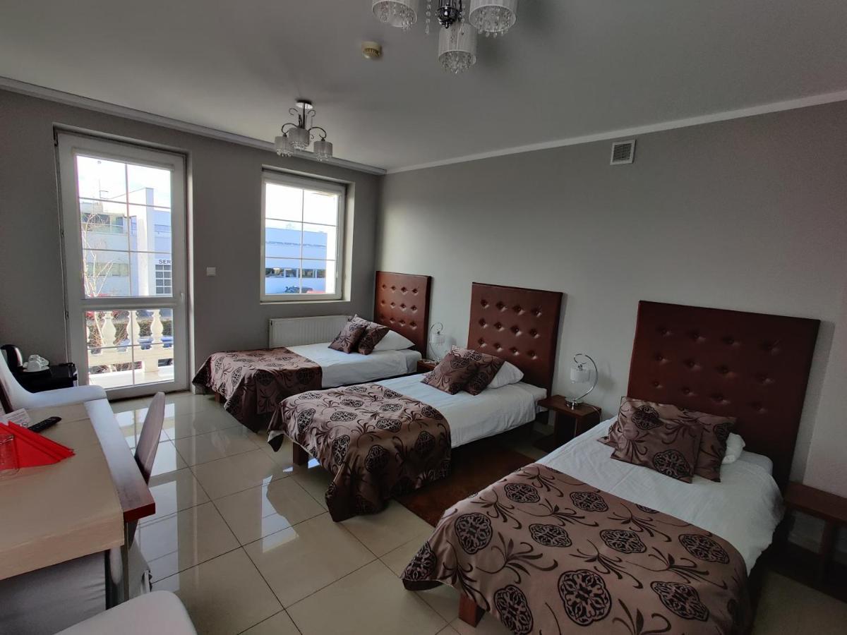 Belweder Aparthotel Porosły Екстериор снимка