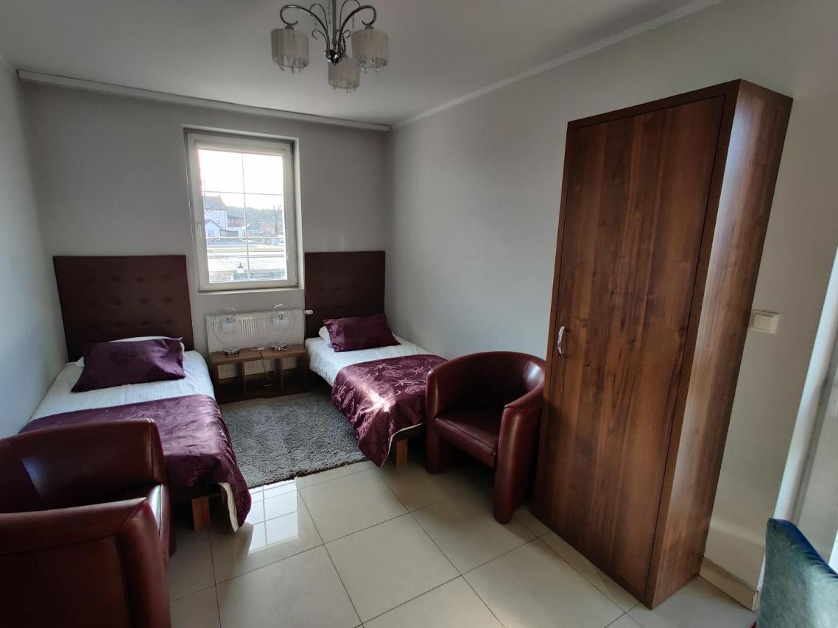 Belweder Aparthotel Porosły Екстериор снимка