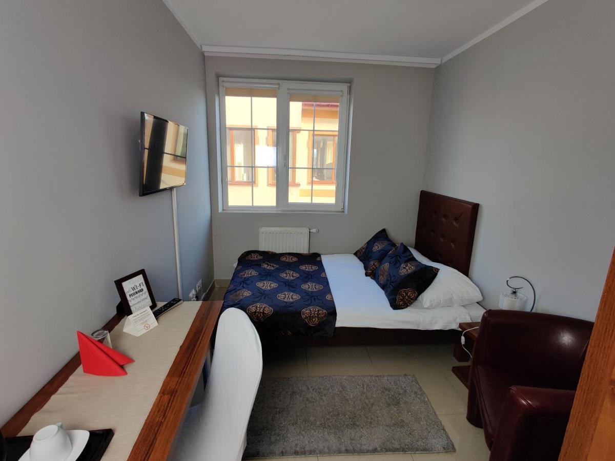Belweder Aparthotel Porosły Екстериор снимка