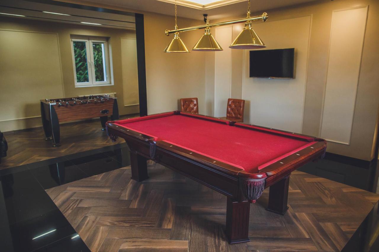 Belweder Aparthotel Porosły Екстериор снимка